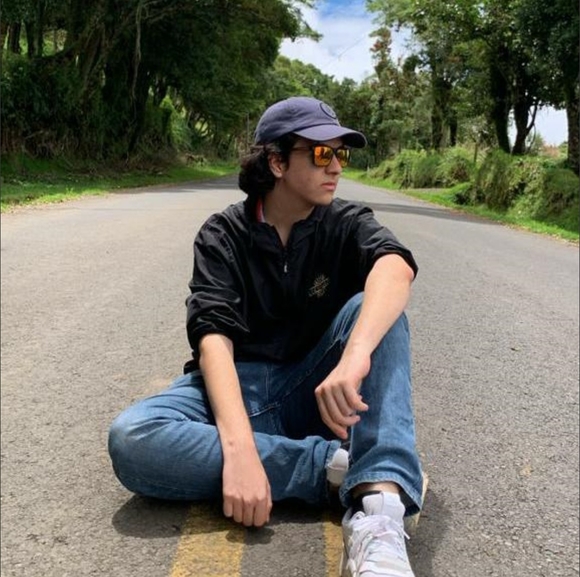 Meet your Posher, Pablo a. - Picture 1 of 1